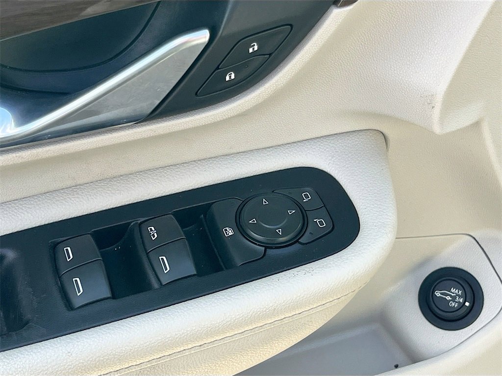 Used 2020 GMC Terrain Denali w/ Denali Premium Package image 18