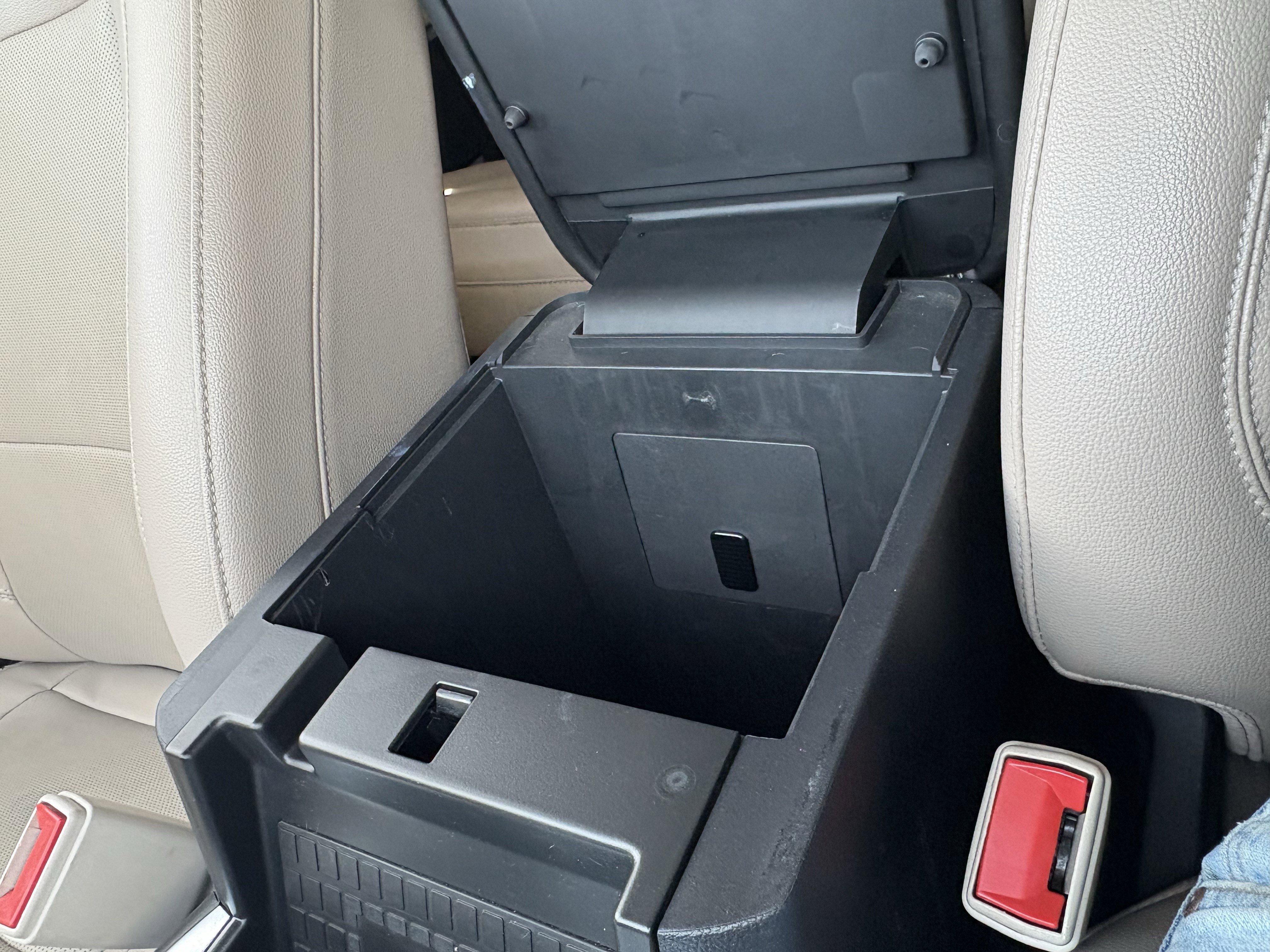 Used 2021 Ford Explorer Limited w/ Equipment Group 301A image 28