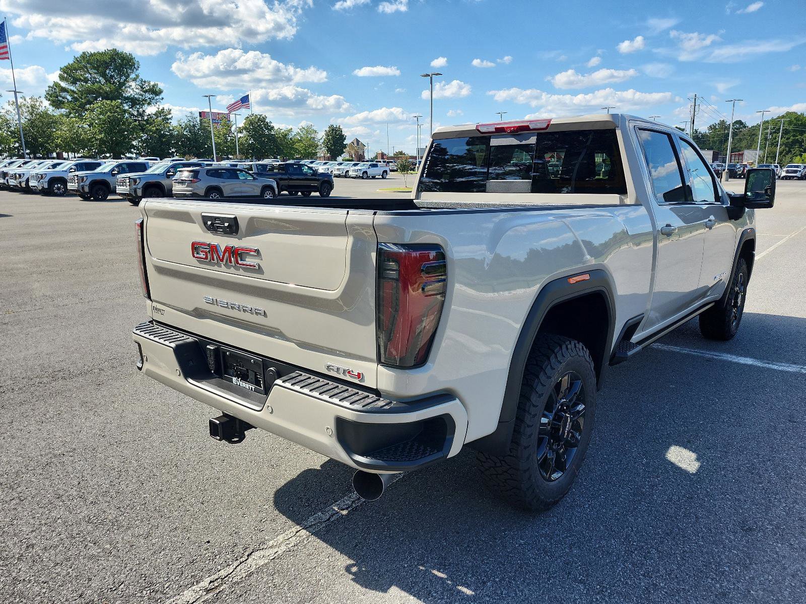New 2026 GMC Sierra 2500 AT4 w/ AT4 Premium Plus Package image 3
