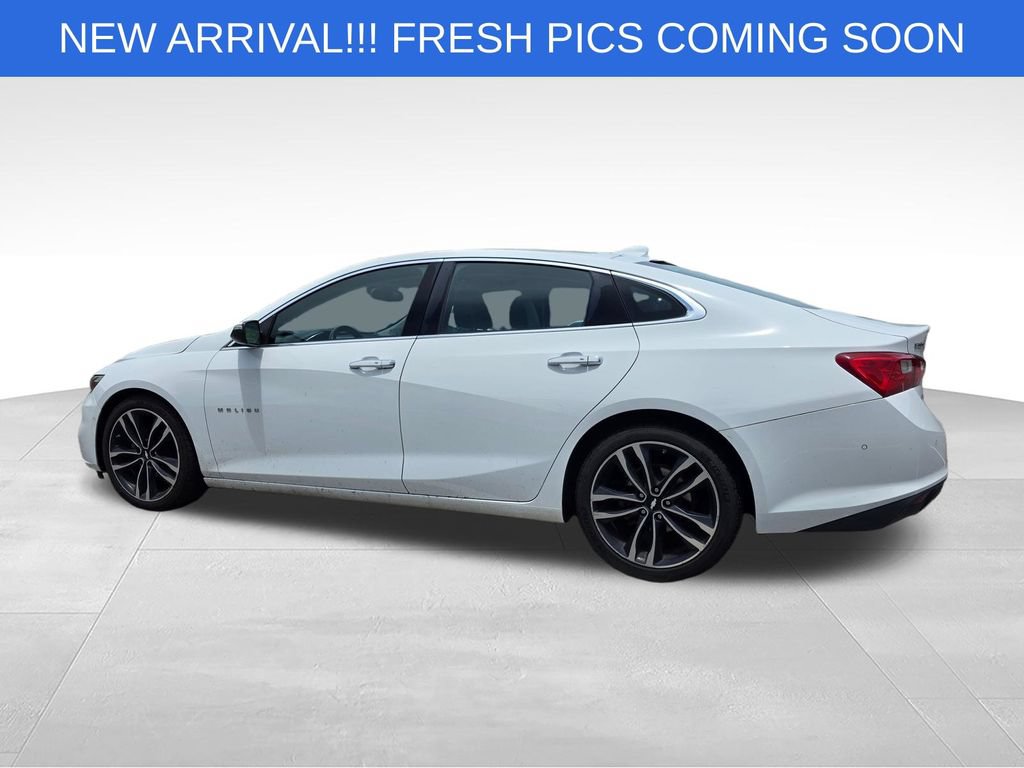 Used 2016 Chevrolet Malibu Premier w/ Driver Confidence Package II FWD image 4
