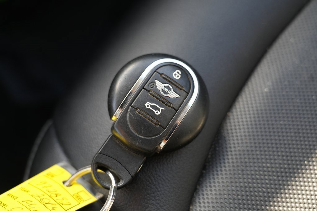 Used 2014 MINI Cooper 2-Door Hardtop image 51