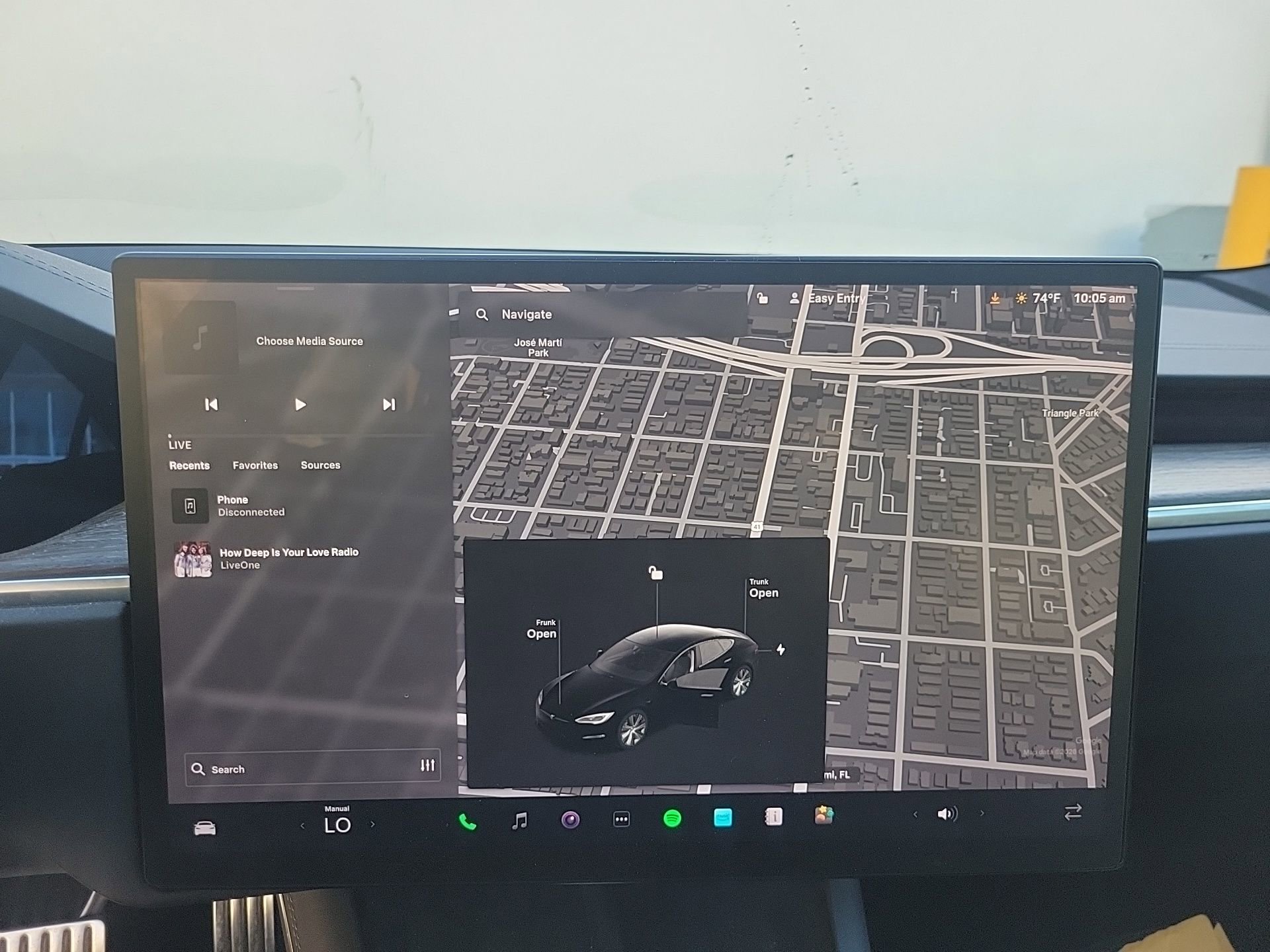 Used 2022 Tesla Model S image 23