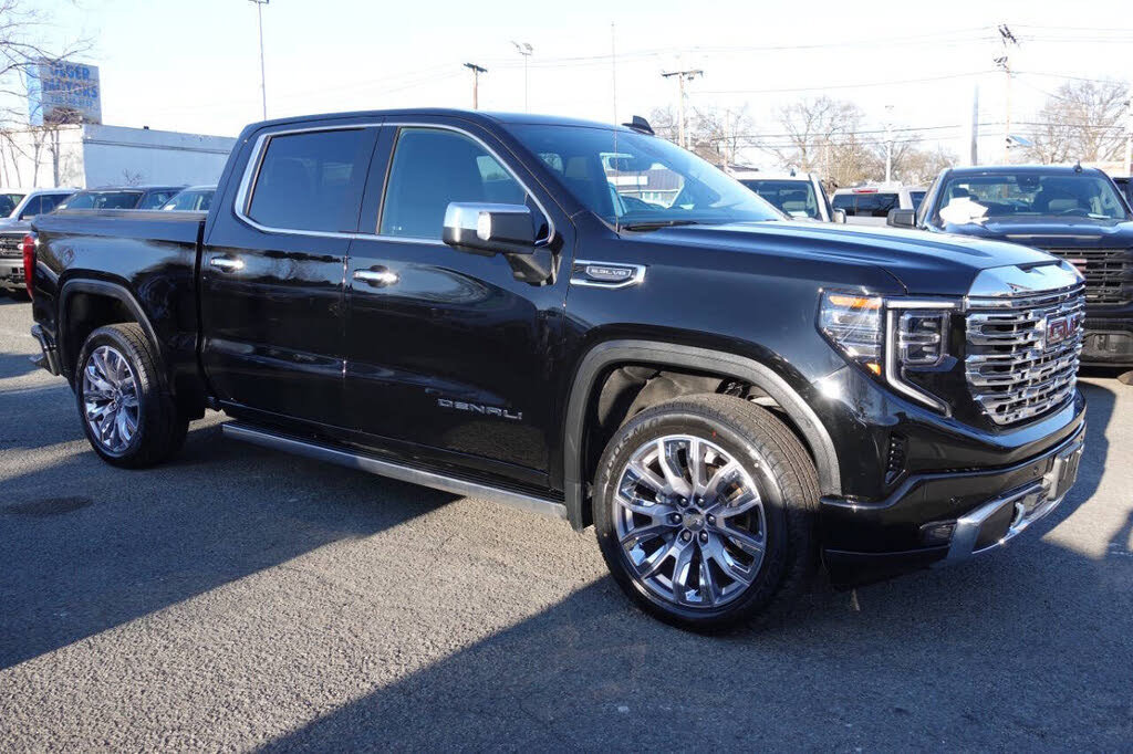 Used 2023 GMC Sierra 1500 Denali w/ Denali Reserve Package AWD/4WD image 5