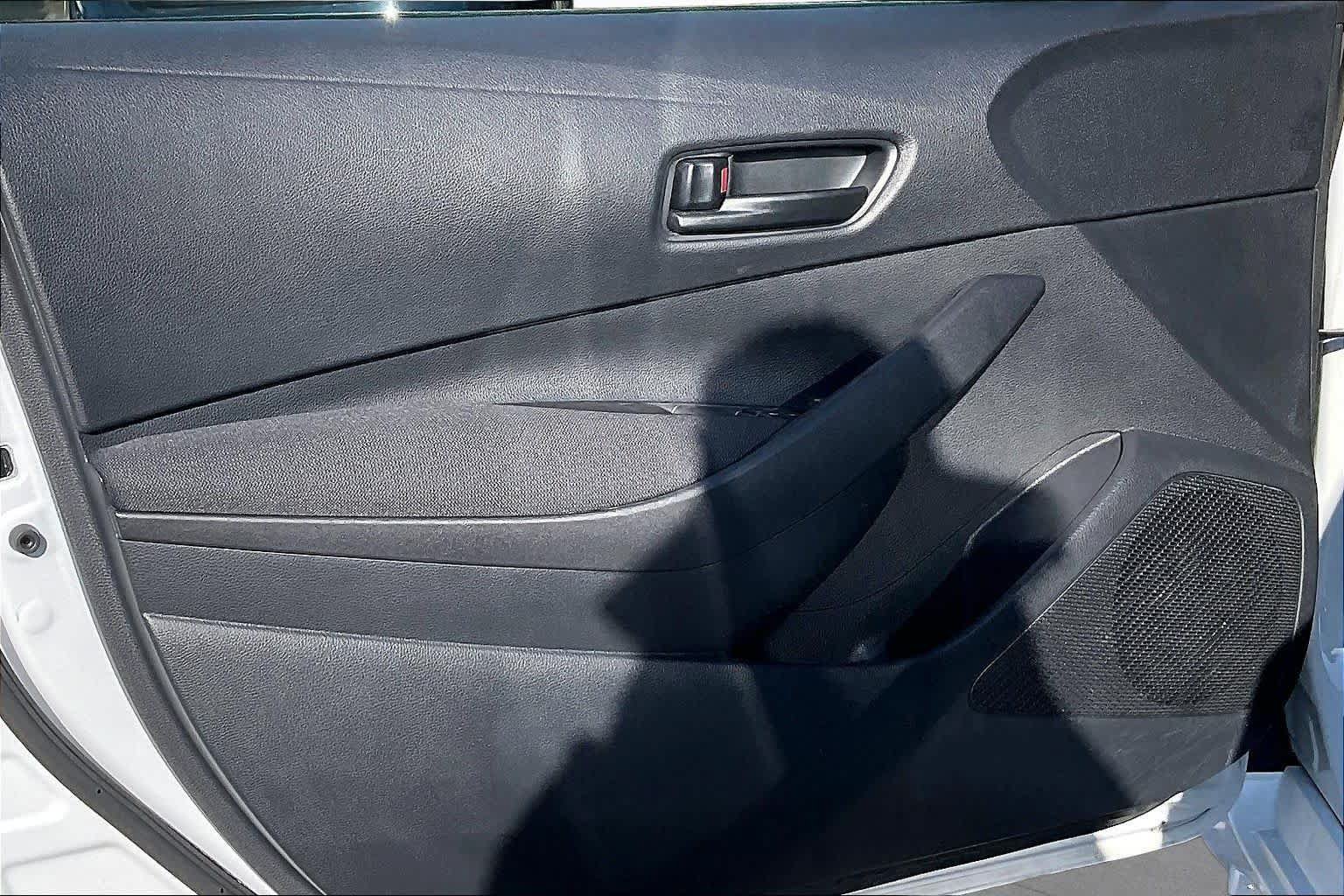 Used 2025 Toyota Corolla LE FWD image 21