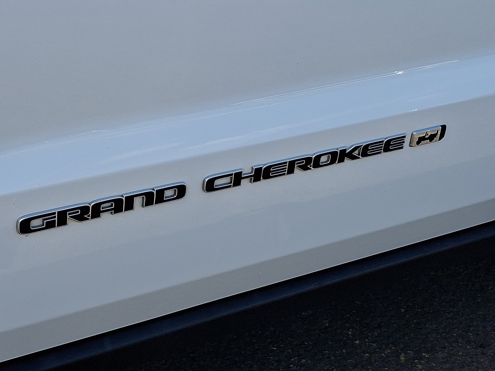 Used 2022 Jeep Grand Cherokee Limited AWD/4WD image 29