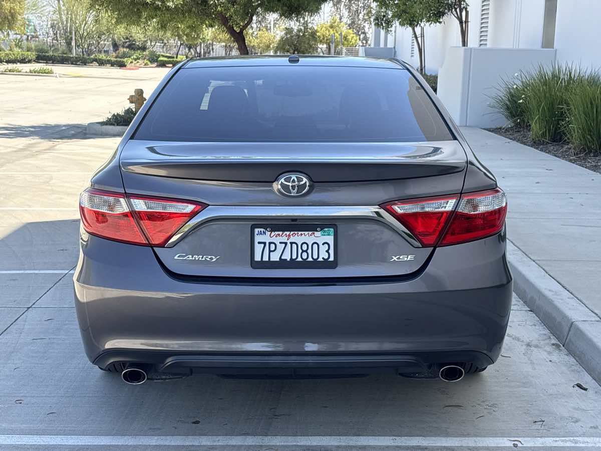 Used 2015 Toyota Camry XSE FWD image 4