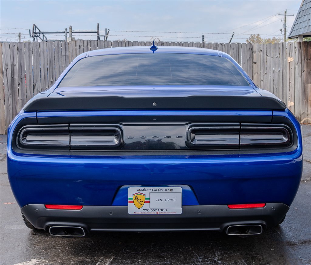 Used 2022 Dodge Challenger R/T w/ Plus Package image 4
