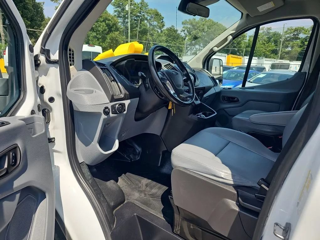Used 2017 Ford Transit 350 XL RWD image 10