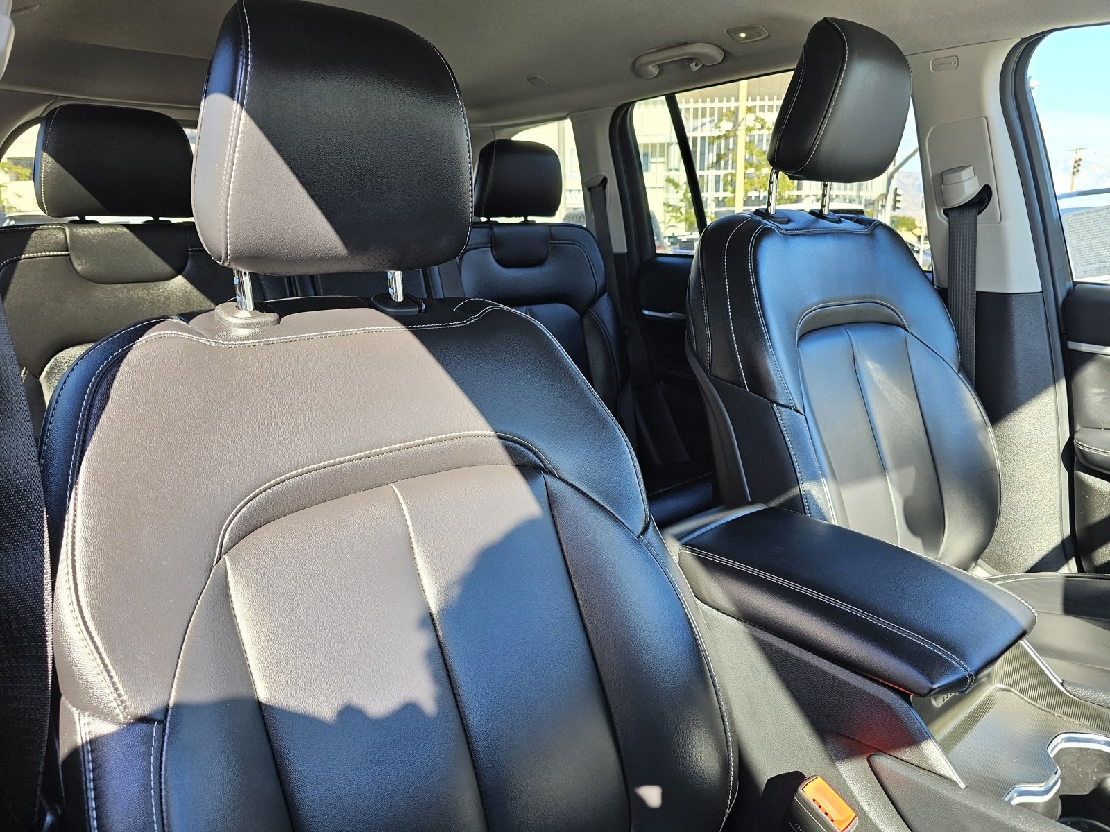 Used 2023 Jeep Grand Cherokee Limited w/ Trailer Tow Prep Group (B) image 28