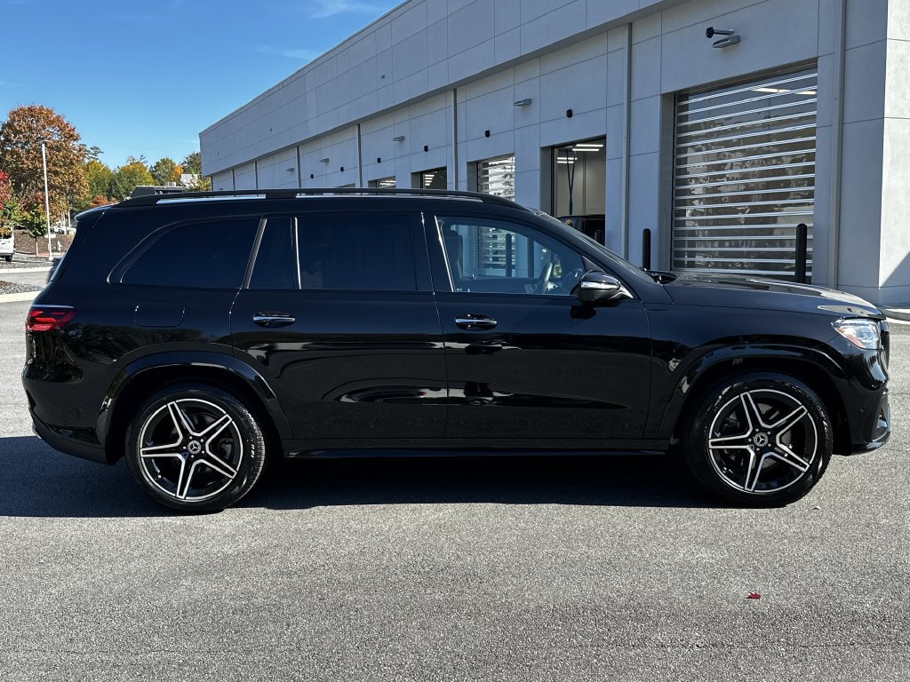 Certified 2025 Mercedes-Benz GLS 450 4MATIC w/ AMG Line Exterior image 8