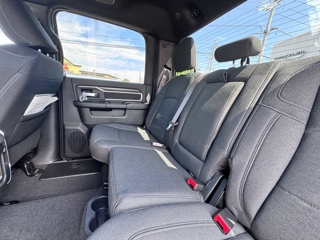 New 2026 RAM 2500 Big Horn AWD/4WD image 17