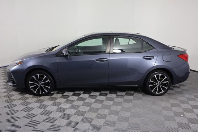 Used 2018 Toyota Corolla SE w/ SE Premium Package FWD image 5