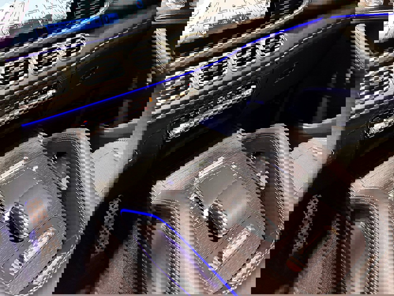 Used 2025 Mercedes-Benz GLE 53 AMG 4MATIC image 27