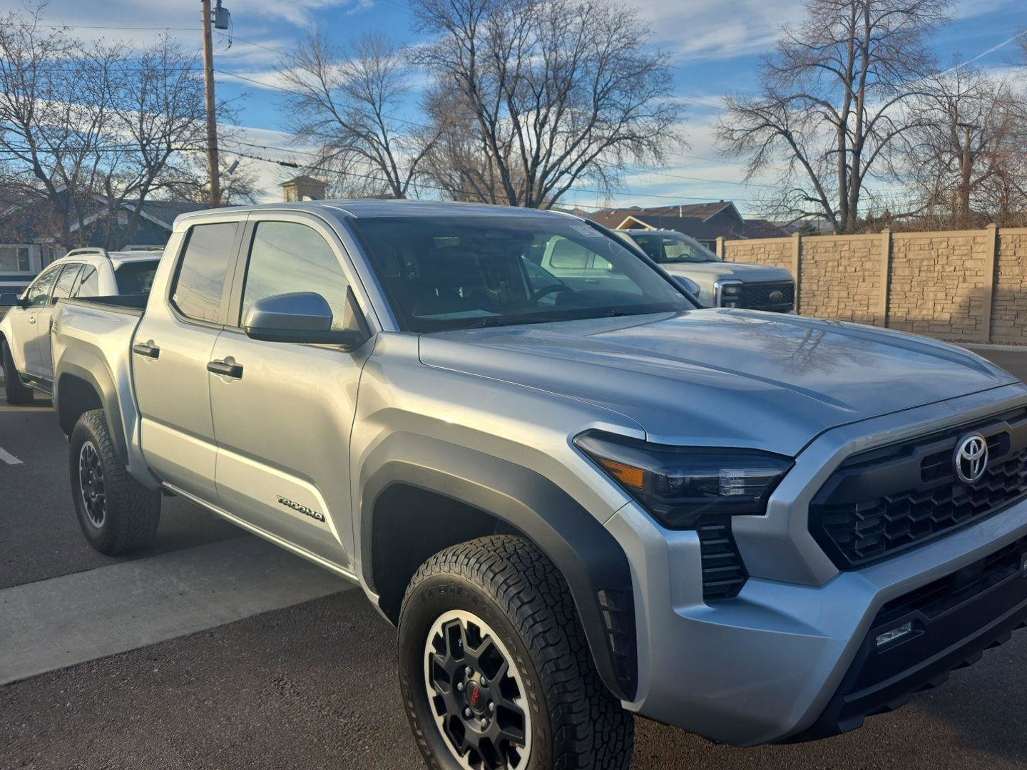 Used 2025 Toyota Tacoma TRD Off-Road image 3