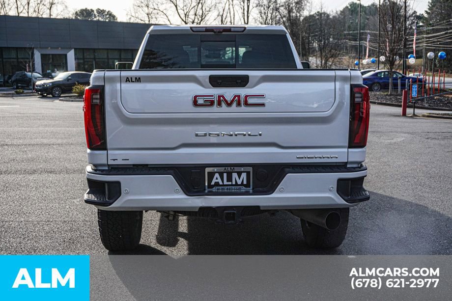 Used 2025 GMC Sierra 3500 Denali w/ Technology Package AWD/4WD image 11