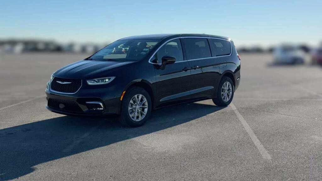 New 2026 Chrysler Pacifica Limited