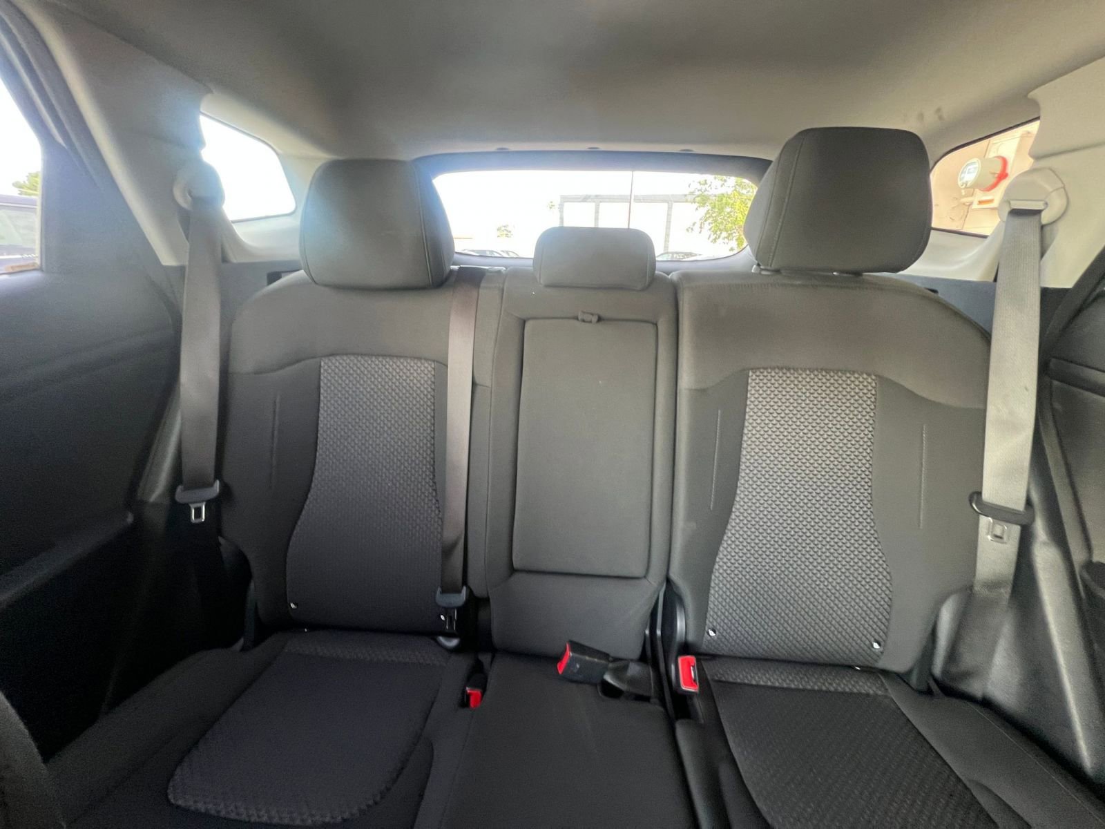 Used 2025 Kia Sportage LX FWD image 38