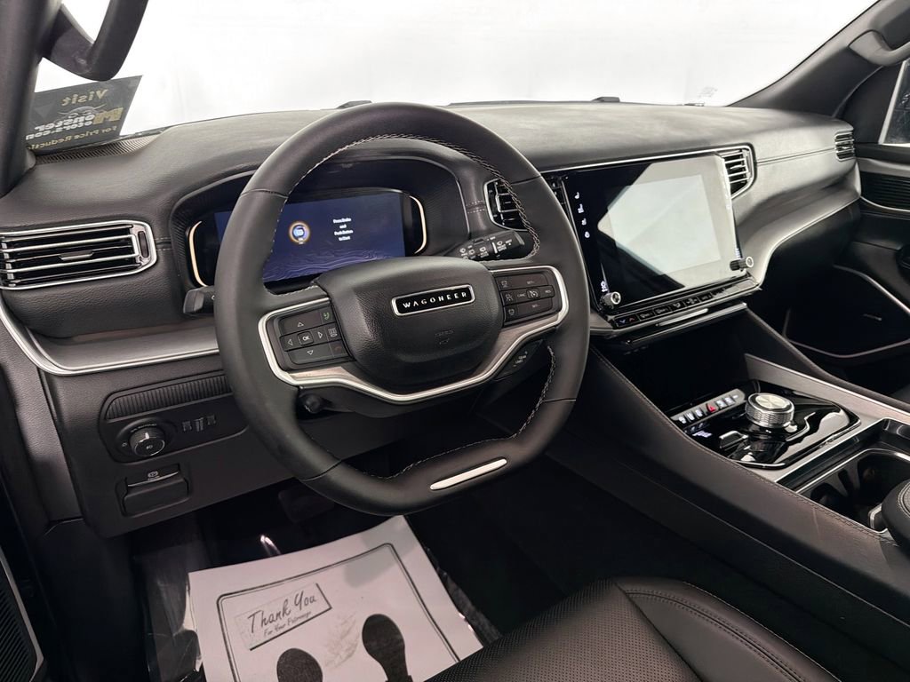 Used 2025 Jeep Wagoneer 4WD image 9