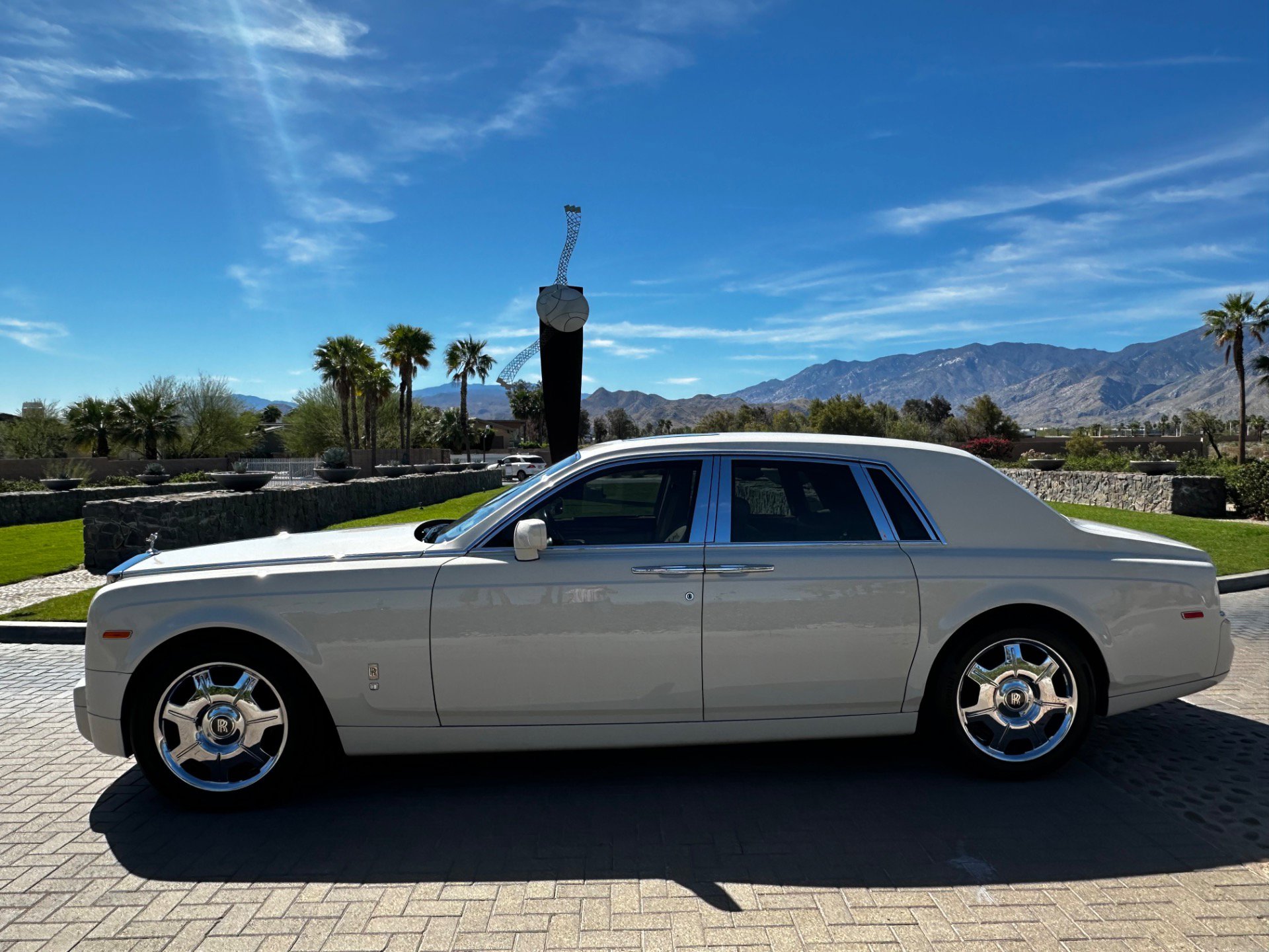 Used 2007 Rolls-Royce Phantom Sedan RWD image 17