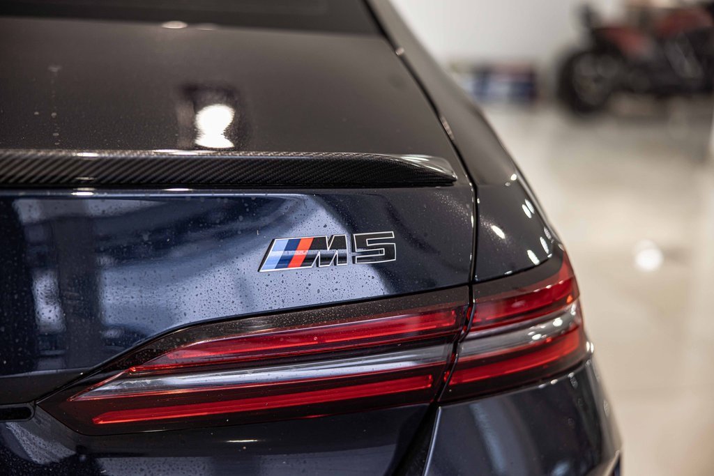 Used 2025 BMW M5 w/ Carbon Package image 15