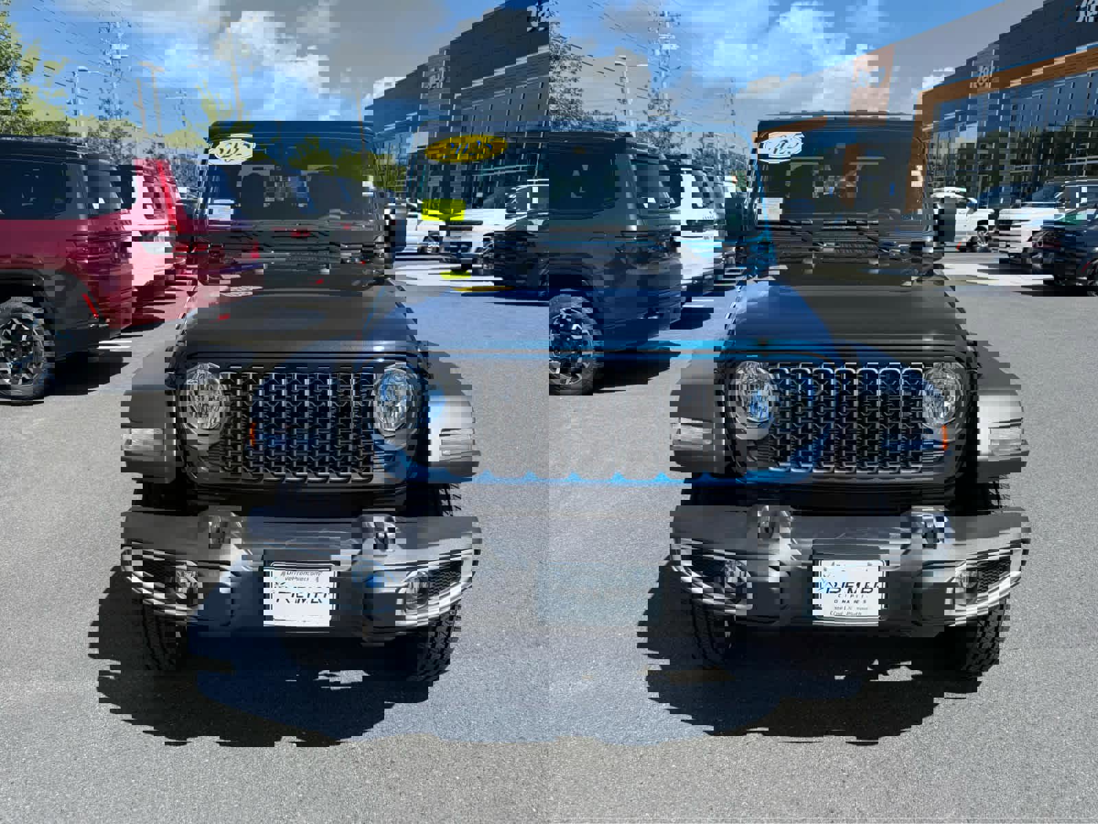 Used 2025 Jeep Gladiator Sport image 2