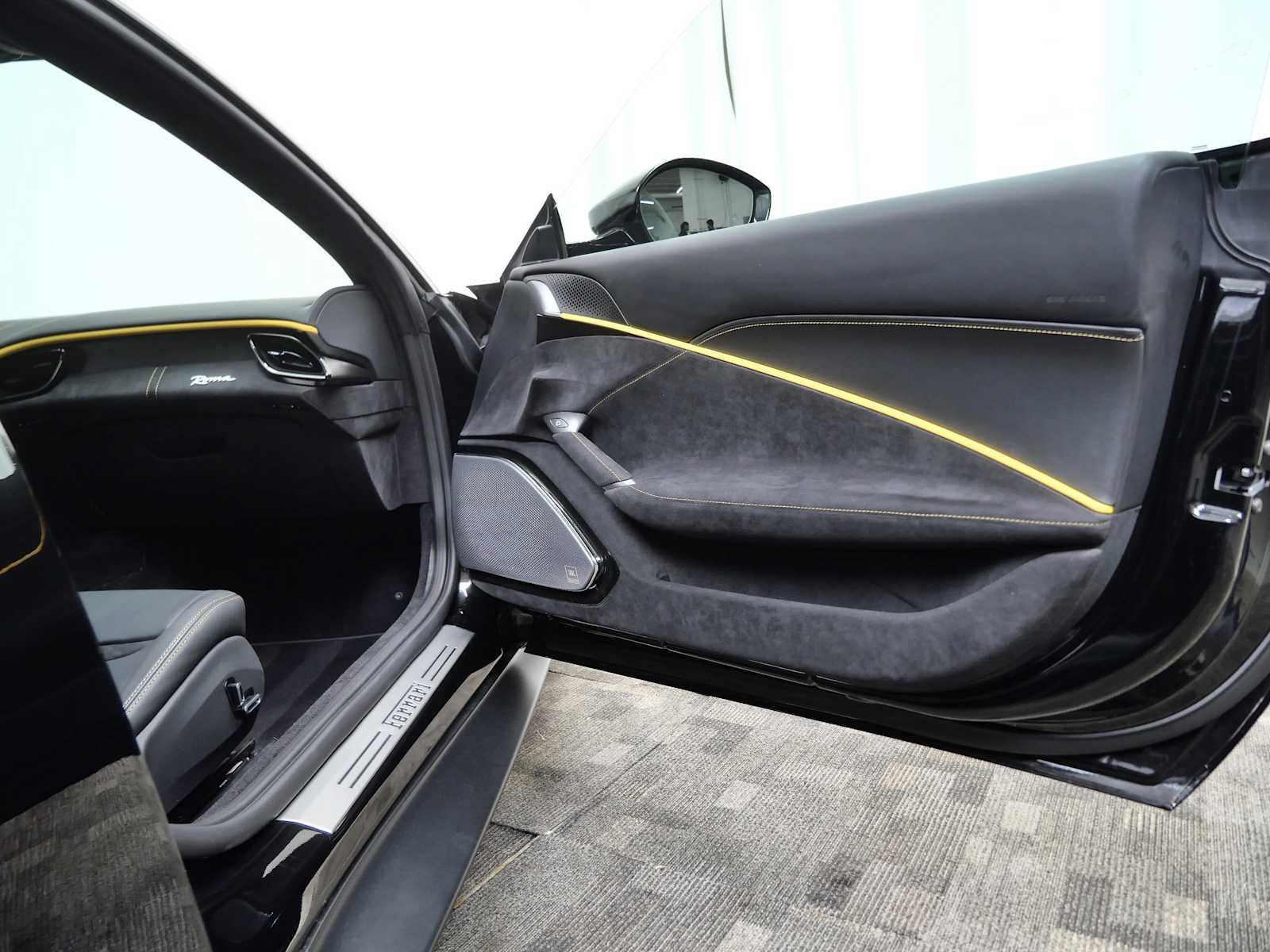 Certified 2024 Ferrari Roma image 12