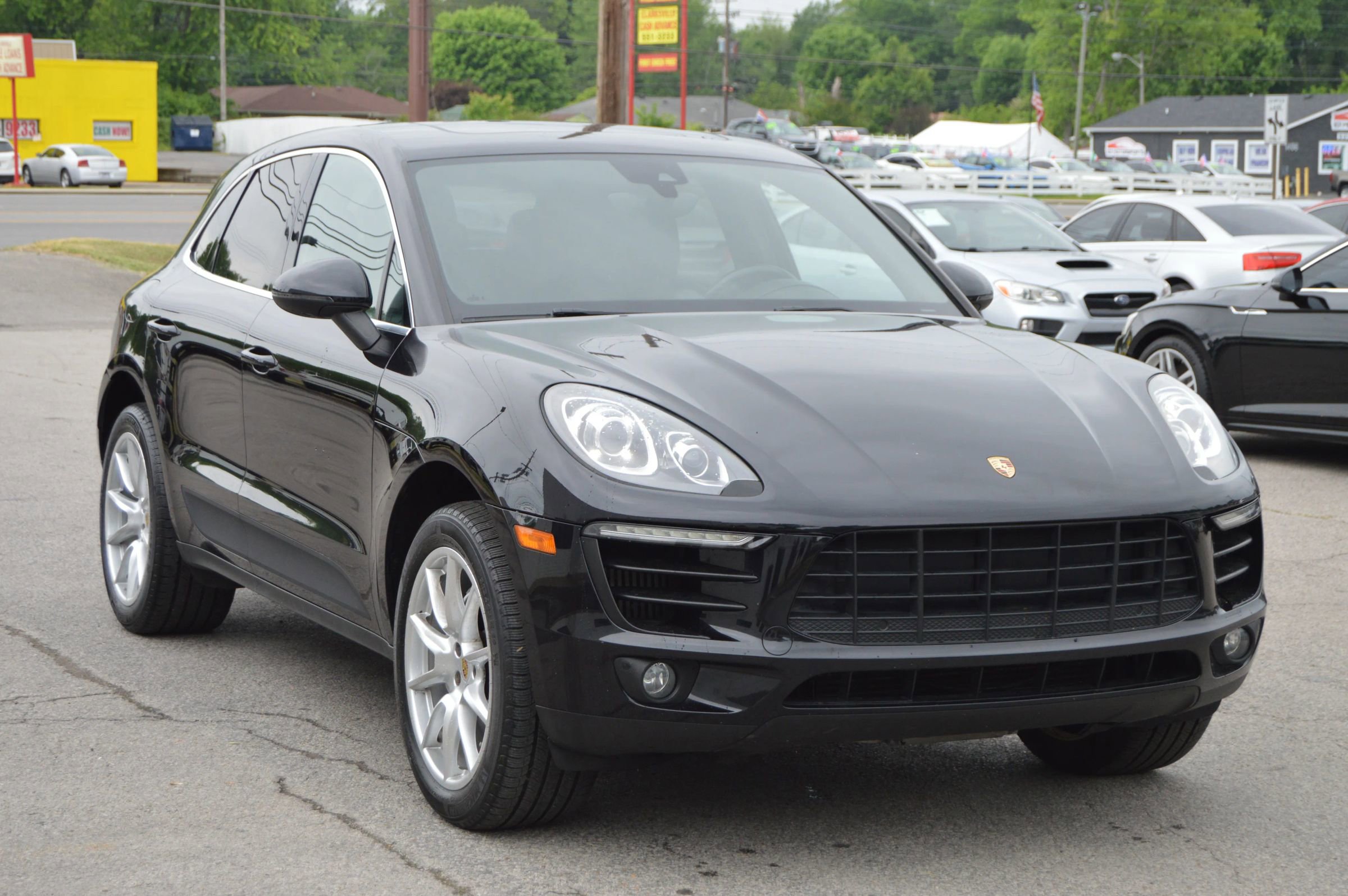 Used 2017 Porsche Macan S AWD/4WD image 2
