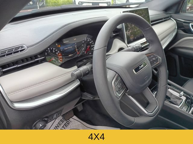 Used 2024 Jeep Compass Limited w/ Sun and Sound Group AWD/4WD image 11
