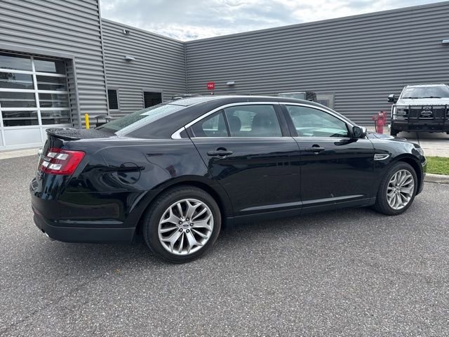 Used 2017 Ford Taurus Limited w/ Driver Assist Package FWD image 5