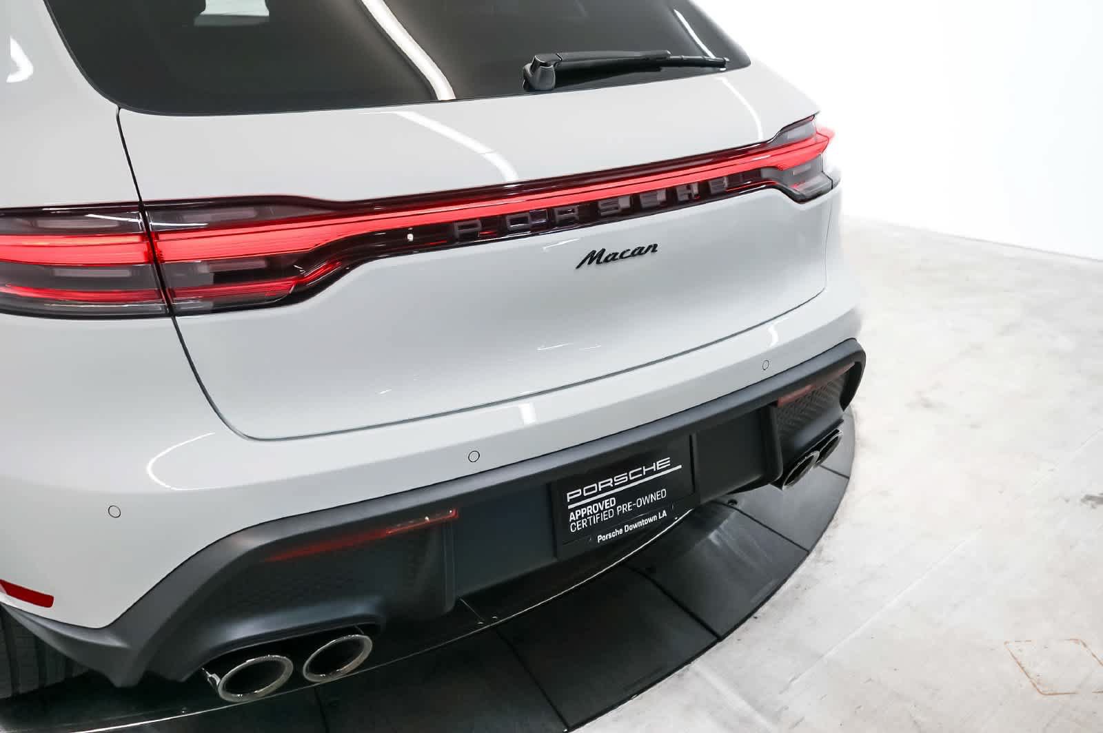 Certified 2026 Porsche Macan AWD/4WD image 12