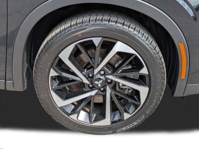 Used 2022 Mitsubishi Outlander SE image 11