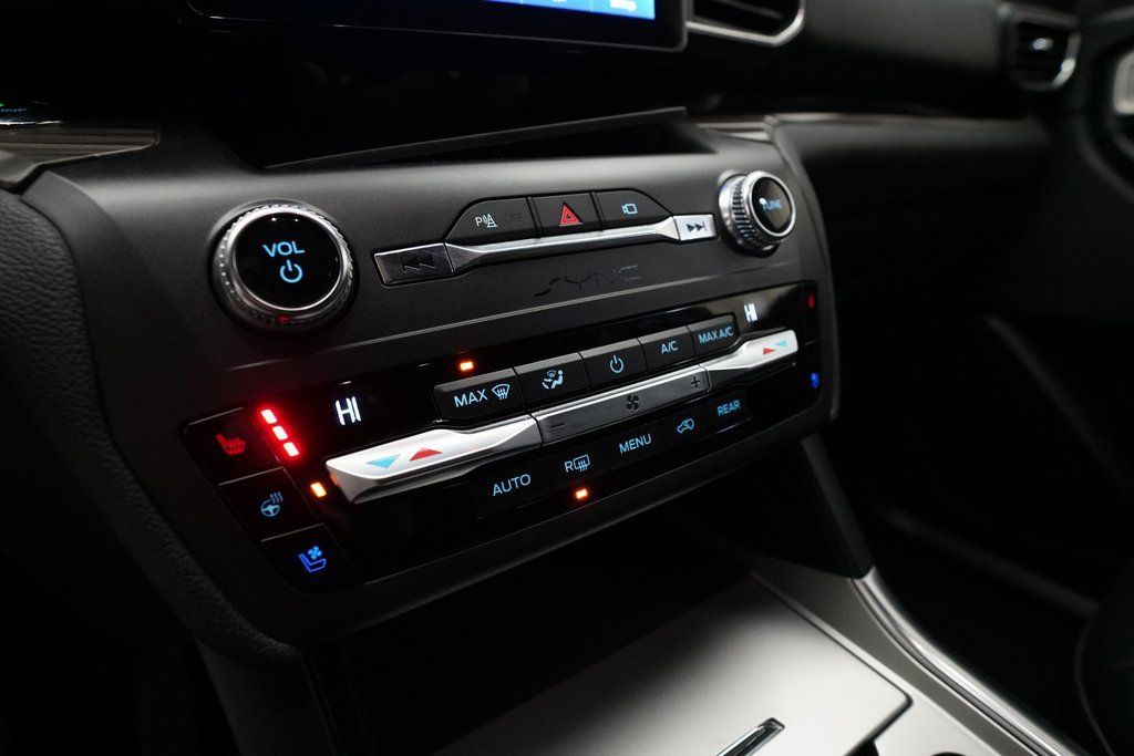 Used 2020 Ford Explorer Limited w/ Class III Trailer Tow Package image 21