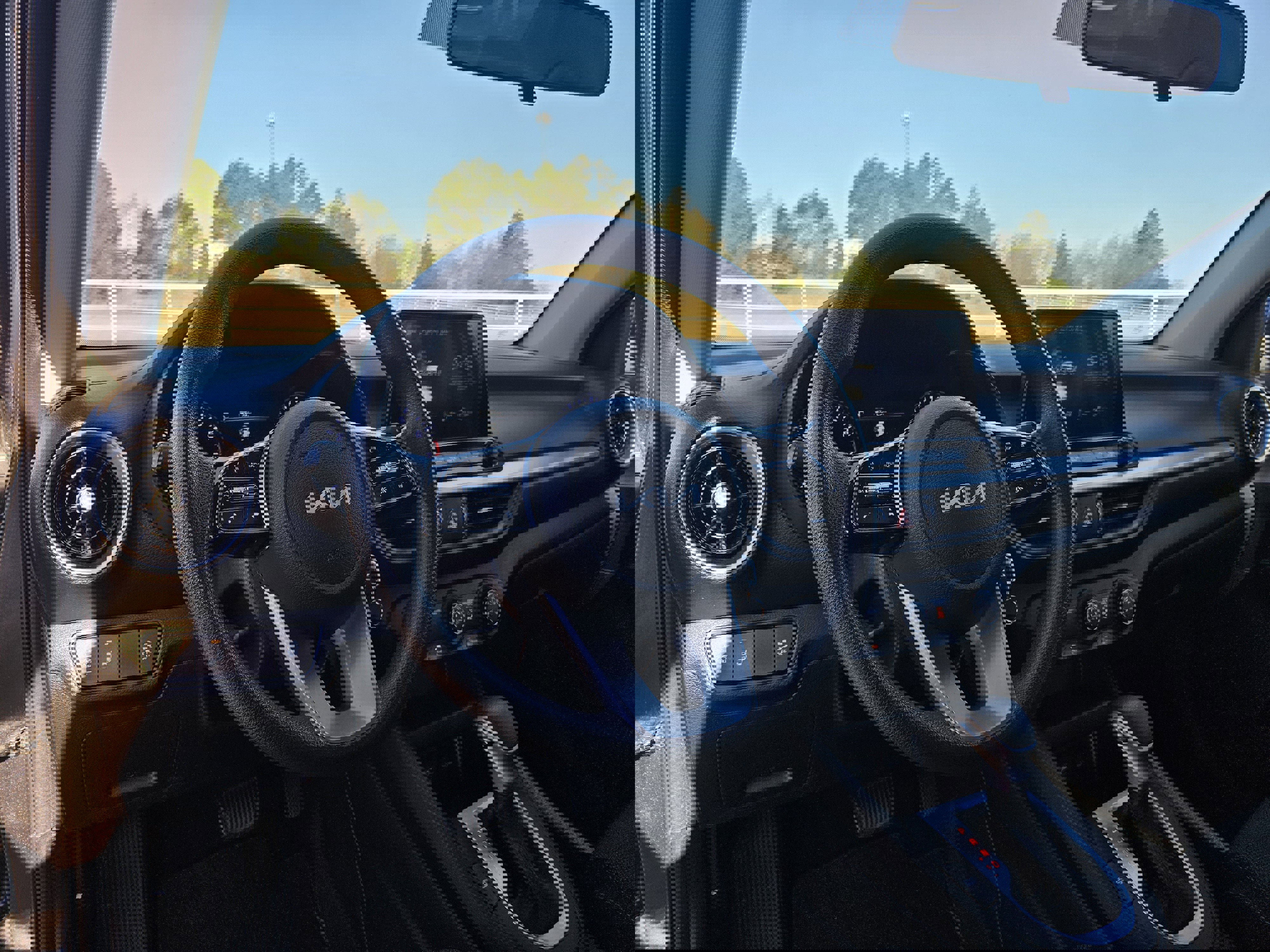 Used 2022 Kia Forte LXS w/ LXS Technology Package image 12