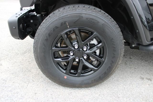 Used 2023 Jeep Wrangler Unlimited Sport AWD/4WD image 10