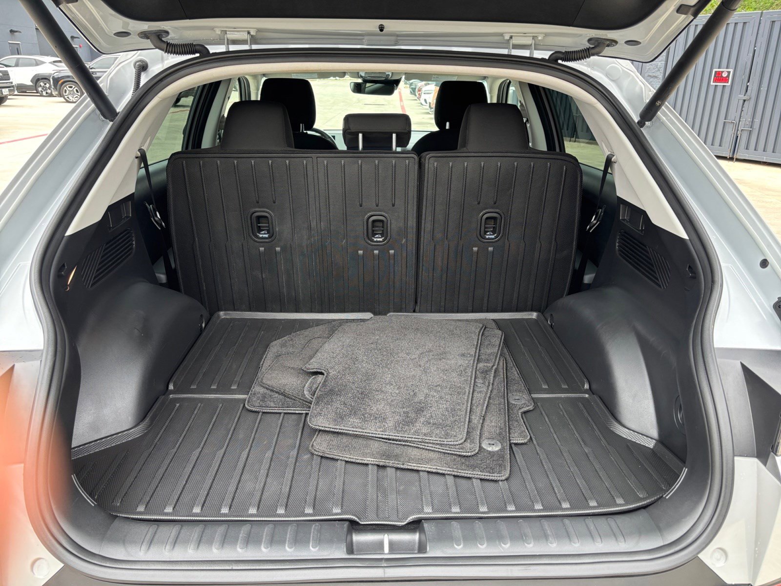 Used 2024 Hyundai Ioniq 5 SEL RWD image 16