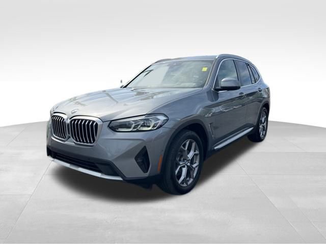 Used 2023 BMW X3 xDrive30i w/ Premium Package image 3