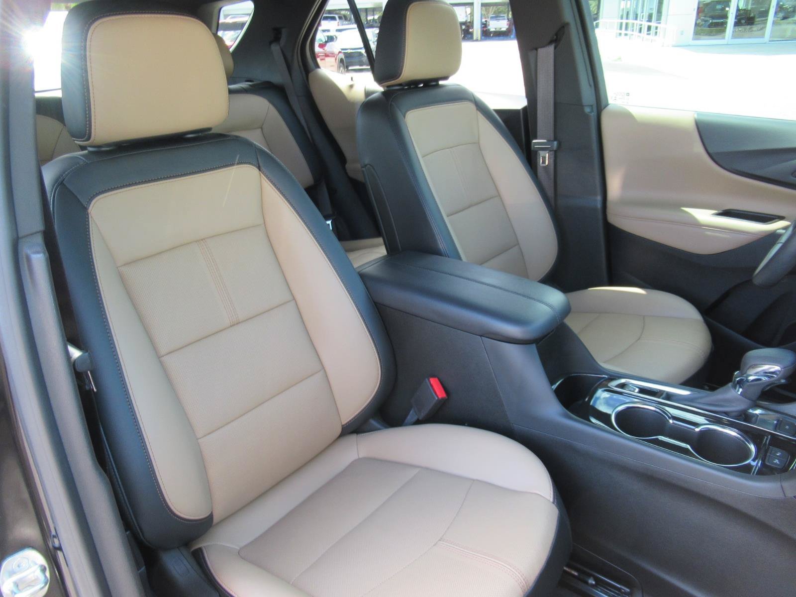 Used 2022 Chevrolet Equinox Premier AWD/4WD image 10