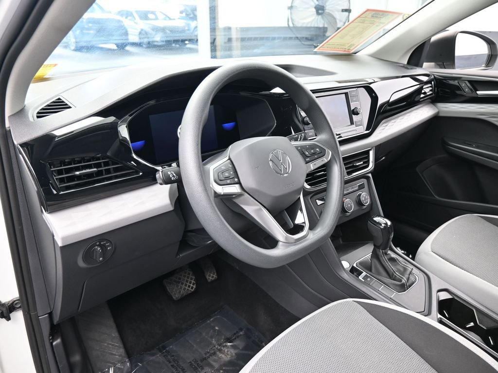Used 2022 Volkswagen Taos S image 10