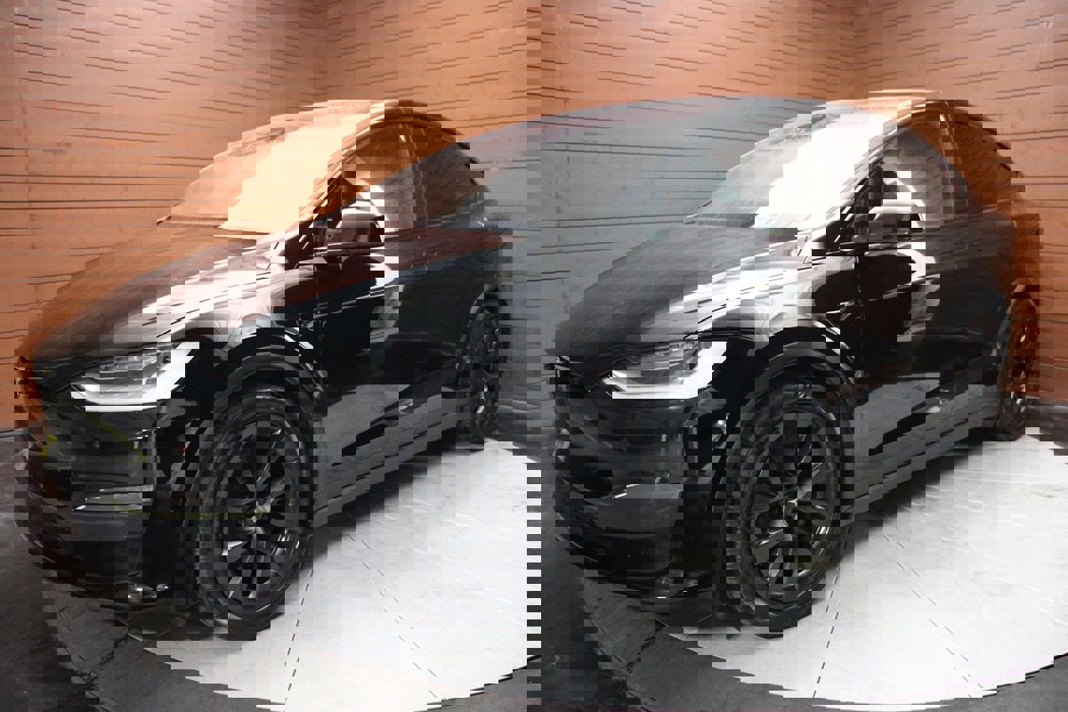 Used 2023 Tesla Model X image 6