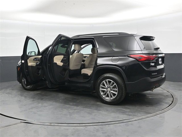 Used 2022 Chevrolet Traverse LT image 48