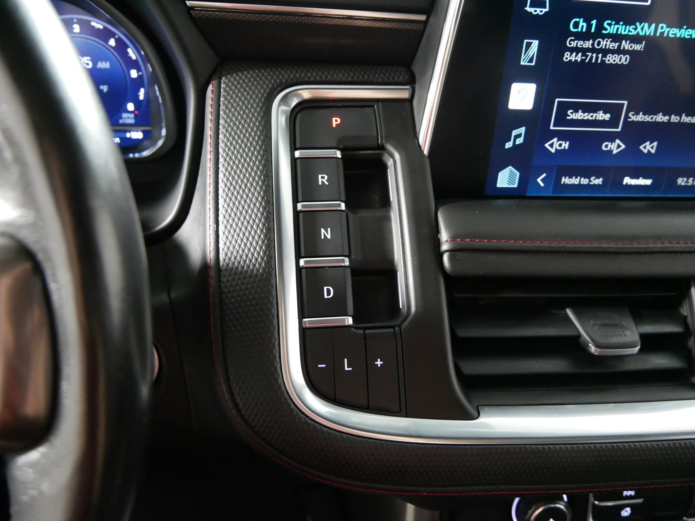 Used 2022 Chevrolet Tahoe RST w/ Luxury Package AWD/4WD image 24