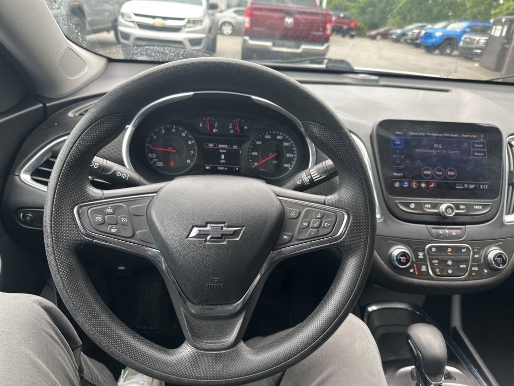 Used 2021 Chevrolet Malibu LT FWD image 11