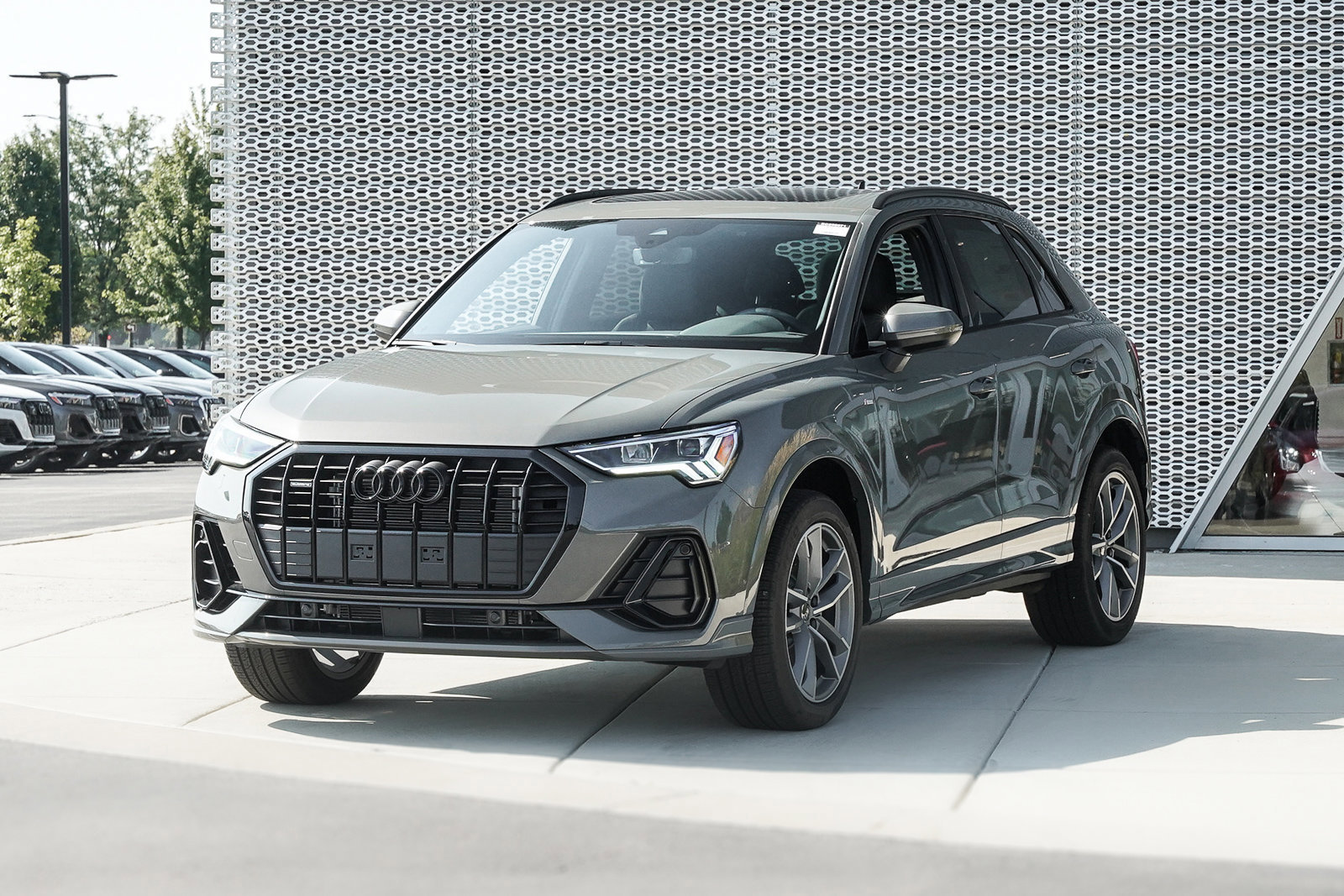 New 2025 Audi Q3 2.0T Premium image 5