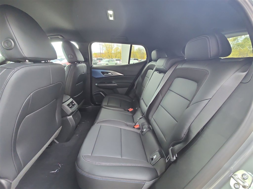 New 2026 Chevrolet Equinox EV LT image 24