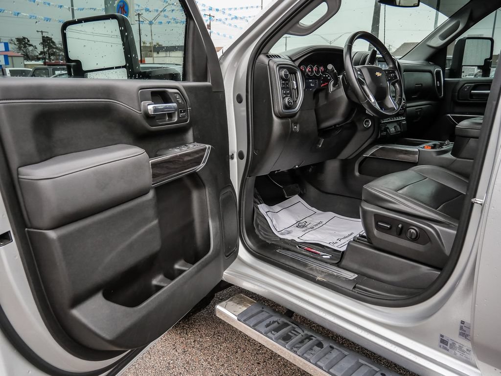 Used 2022 Chevrolet Silverado 2500 LTZ AWD/4WD image 43