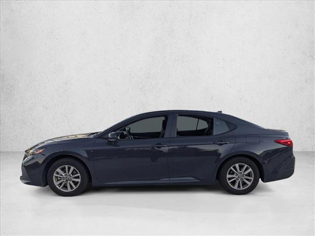 Used 2025 Toyota Camry LE image 3