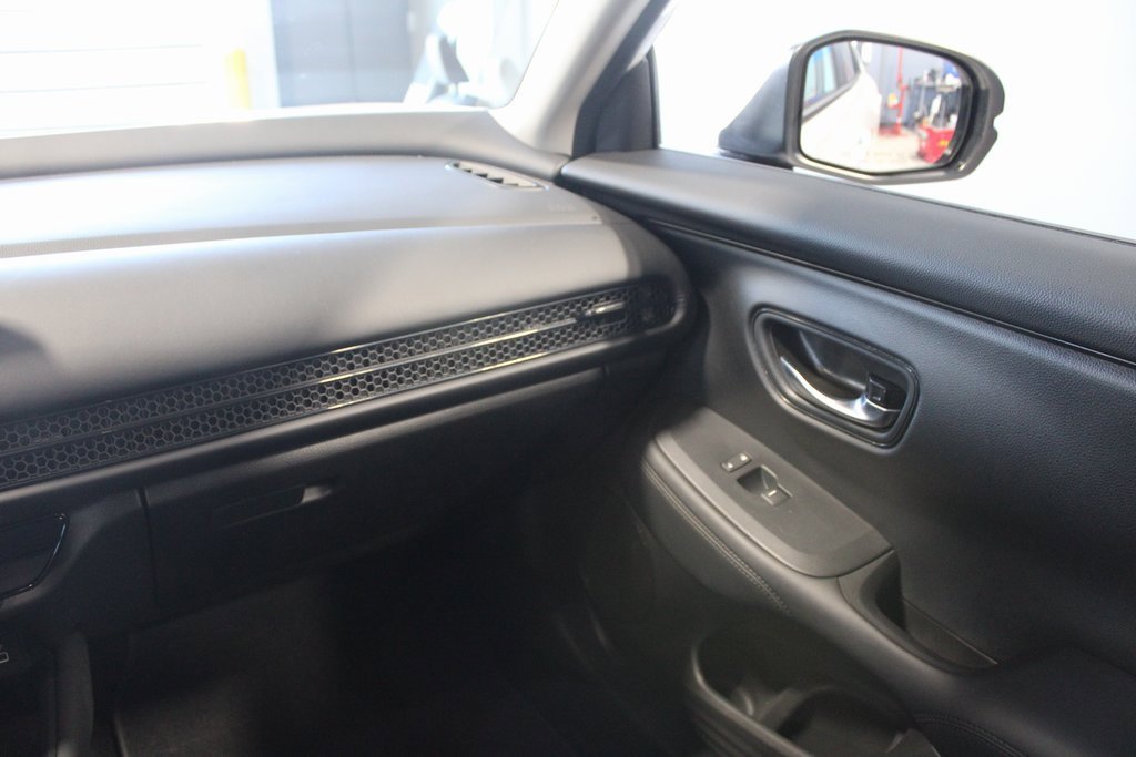 Used 2025 Honda HR-V LX image 26