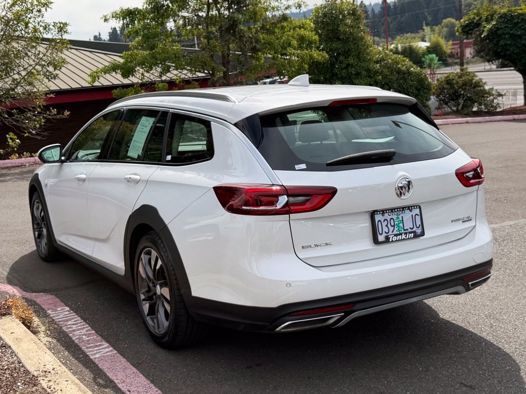 Used 2018 Buick Regal Essence w/ Driver Confidence Package #1 AWD/4WD image 5