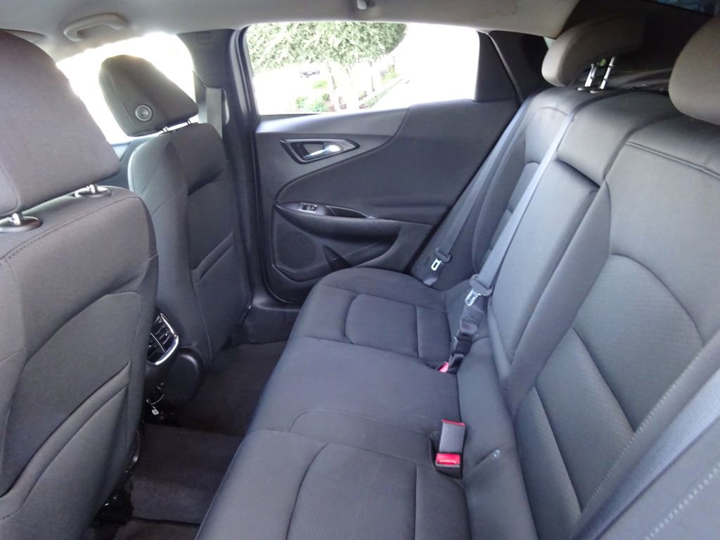 Used 2018 Chevrolet Malibu LT FWD image 19