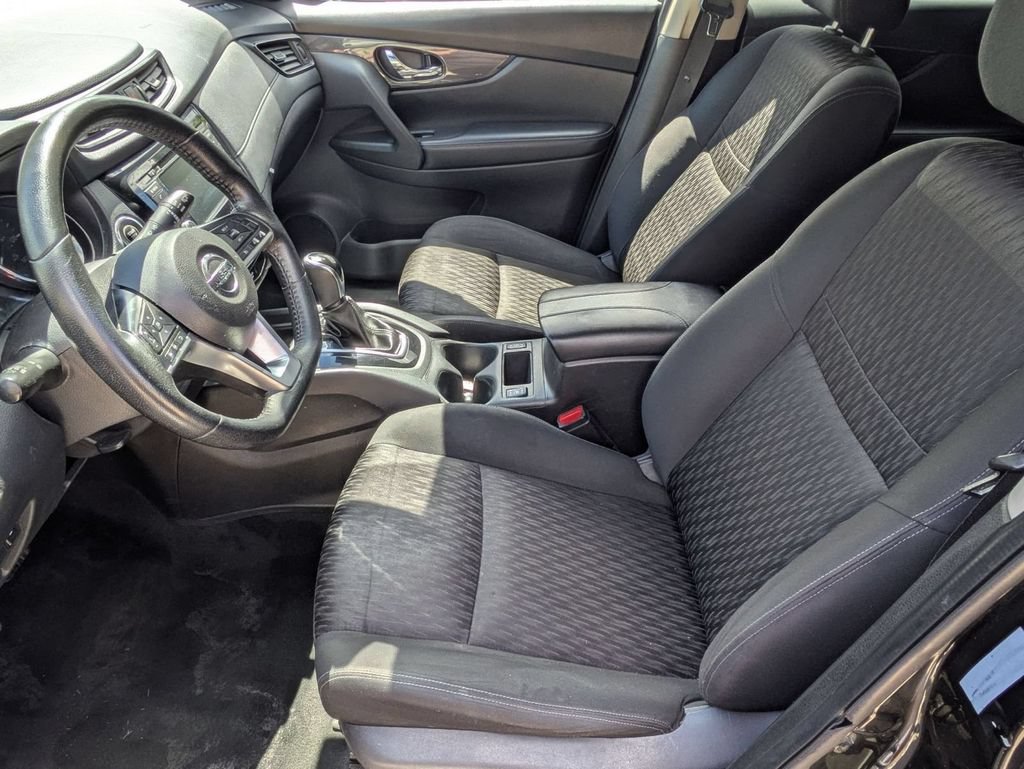 Used 2020 Nissan Rogue SV AWD/4WD image 12